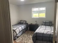 SALMON RIVERBEND LODGE FISHERMEN CABIN WTH RIVER ACCESS FISH RIGHT OUT YOUR DOOR