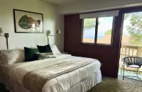 Fresh Snow! Cozy Getaway so Close to Beech Mountain Resort!