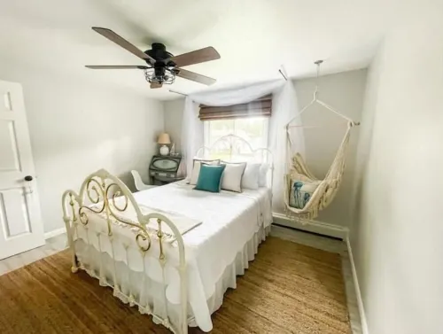 Family Retreat-Walk to Lake-Cedar Point-Deck/Grill Hotels in Brownhelm Township