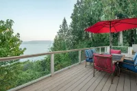 Spacious home with stunning Hood Canal Views, hot tub, game room, dog-friendly