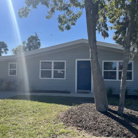 Palmetto Breeze-Coastal Retreat, Pet Friendly! Complete Refresh