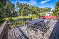 Coastal Comfort - Perfect for Groups - Games + Deck Hotels near Topsail Beach fishing pier