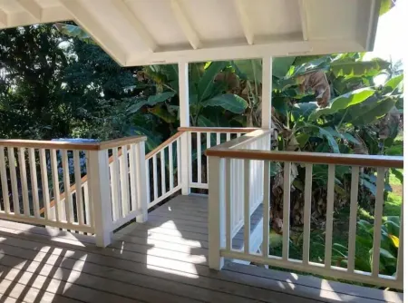 Private Paradise Organic Farm Stay with Ocean View, Nestled in Banana Grove Отели в г. Килейккуа