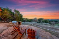 Lake Travis Hill Country Hollows Resort Cabin