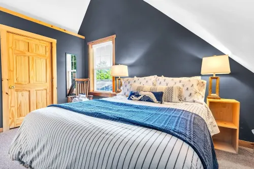 Driftwood Cottage with Cottages of Maine, Lake Great Pond, Dog Friendly, Kayaks