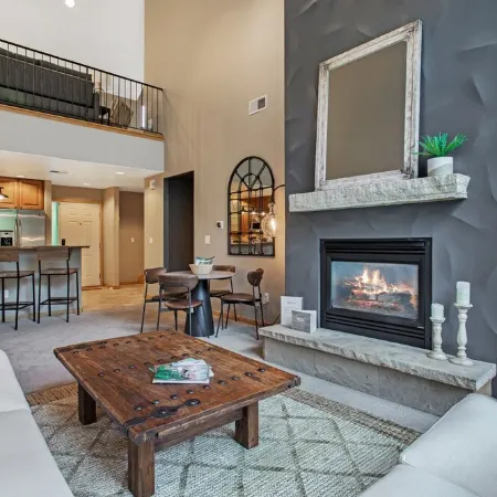 Cozy Beaver Creek Getaway Minutes From Ski Lift!
