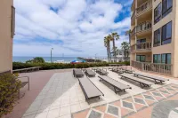 Remodeled beach front condo with ocean views