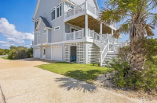 New 6 Bedroom, 6.5 Bathroom Oceanfront Home in Ocean Ridge w. Hot Tub