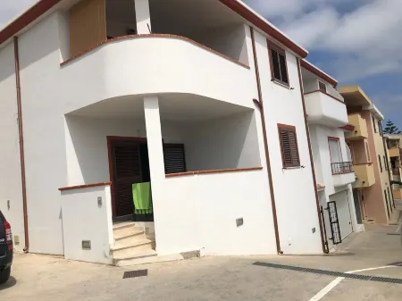 Modern apartment in the historic center of Orosei 70 M² - French Alps Отели в г. Орозеи