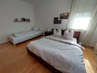 Helle Wohnung mit Eigenem Gartenstück