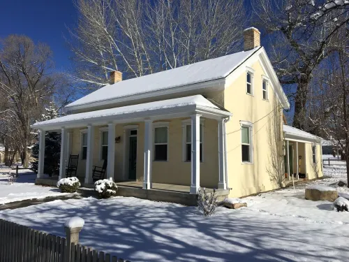 Hollyhock House in Spring City Hotels in Spring City