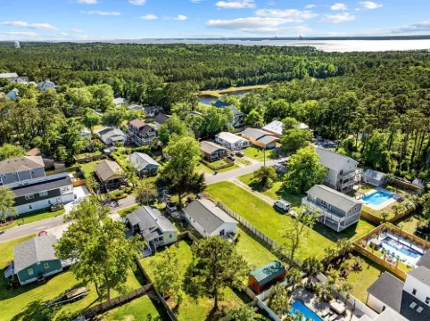 Quiet Hideaway Half a Mile to the Beach a Mile to the BoardwalkLinens Included!