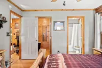 Creekfront Cabin w/ Hot Tub! Motorcycle Friendly!