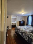 Mystic Home Perfect for Families- Easy Walk to Downtown. .