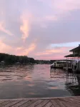 Updated lake house guest suite with Great Views, Easy Lake Access, Swim Dock