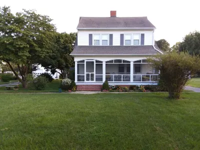 Welcome to  Mabel Rose - Delightful 3 bedroom home on the Eastern Shore The Commons附近的飯店