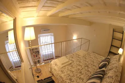 Romantic Apartment With Garden 2 Minutes' Walk From Pitti Palace 聖神大殿住宿飯店
