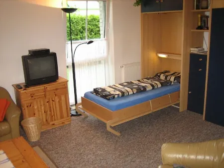 Holiday Home with Garden, pets allowed