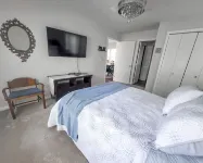 Amazing Women’s and Men’s Masters Tournament Rental- Fully Remodeled. Walmart Supercenter附近的飯店