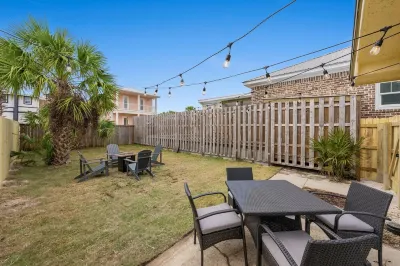 Cozy PCB Beach House | Walk to the Beach!