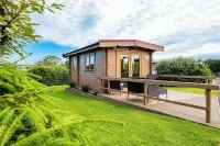 New Cosy Lodge - Self Contained In Rural Location