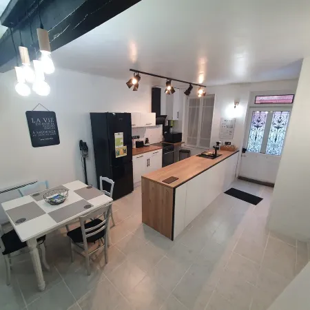 La maison des galeries rated 4 stars