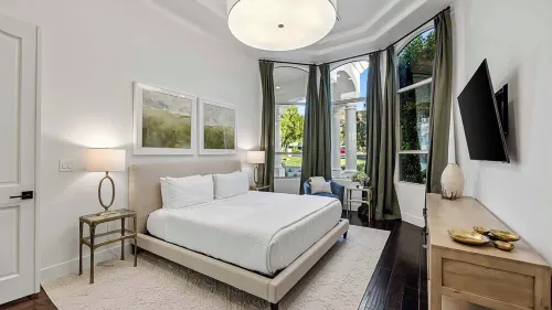 Manor Retreat - Contemporary Luxury Villa w/ Picture Perfect Mountain Views!