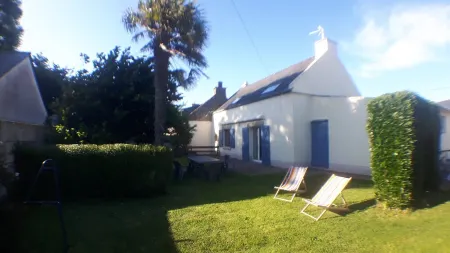 Traditional Penty 200m from Betahon beach - Equipped for telecommuting Отели рядом с достопримечательностью «Camping l'Escale»