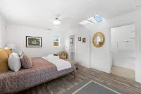 Casa Amore Ashland~Pet-Friendly~Walkable to the Plaza, OSF, Restaurants & More
