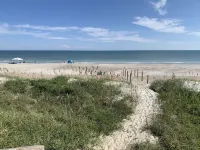 New Beautiful Custom Build Beach Home. Ocean View. Private Heated Pool - ビーチサイド