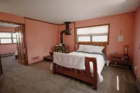 Scenic Rural Farmhouse that can sleep up to 20