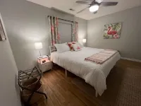 Sunnyside Villa-Free Beach Pass! 2 King Bedrooms, Garage, Near Marshwalk!