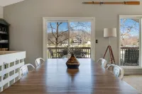 Sunset Hollow - Lakefront MM22 near dining/attractions - bring the whole family!