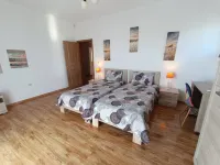 3 bedroom apartment with beautiful sea view Hotels in 