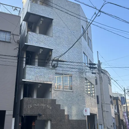 Sakura Piso