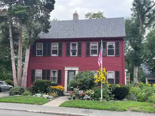 Historic Apartment in Bristol R.I.