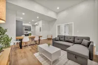 3Bd+65"+Crib+8 Min from DT CLE