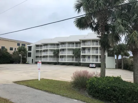 GULF FRONT - GREAT VIEWS - Direct Walk Out, Only Steps to Beach