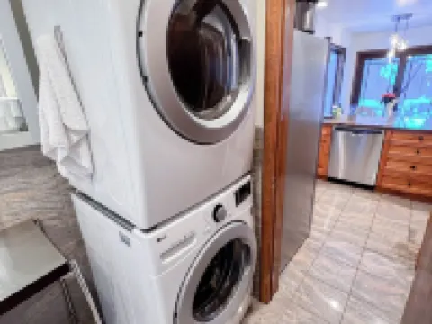 3B/3Ba Modern Ski House in Avon, CO! 10 Min Drive to Beaver Creek & Vail! Hotels in Eagle-Vail