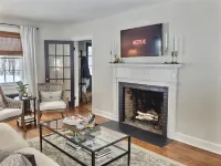 Cozy in the hills of Cape Litchfield