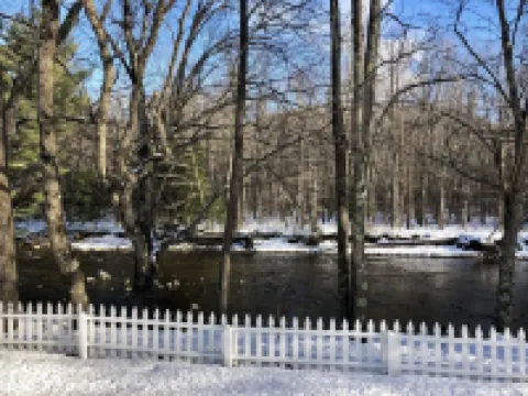 Keene Kottage 1890!! Waterfront in the High Peaks!