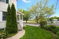 WATERFRONT VIEWS @ OCEAN BEACH GATE: 6 QUEEN 1 SOFA BED