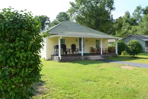 The Robin's Egg -Walk to the Village!