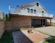 Newly renovated cottage Hotels near Gold Fever