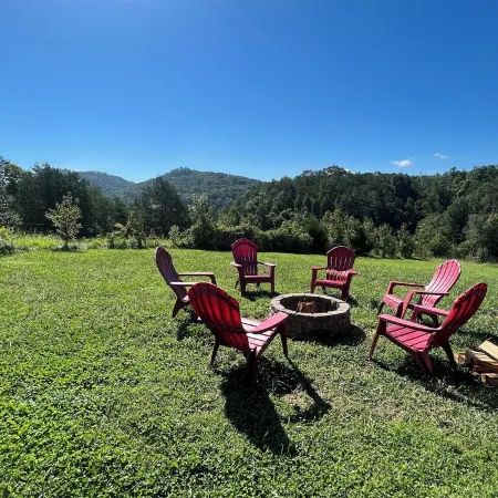 Two Cabins!  Sleeps 24, Themed Bunk Rooms for the Kids, Hot Tubs, Mountain Views
