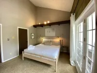 Red River Getaway- Ski in/Ski Out, Updated Townhome, Best Location, Sleeps 10 Hotels in Red River