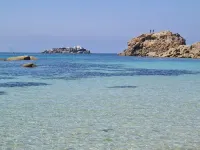 Petite Maison Proche Bourg et à 4km des Plages de Sable Blanc Hotels in Cleder