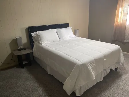 Cozy Retreat close to I-90 exit 30, Cooperstown, and Utica Отели в г. Herkimer County