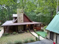 Luxury Cabin With Sauna and Hot Tub South-View Cemetery附近的飯店