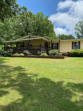 Lake Sinclair Getaway + Rooftop Patio